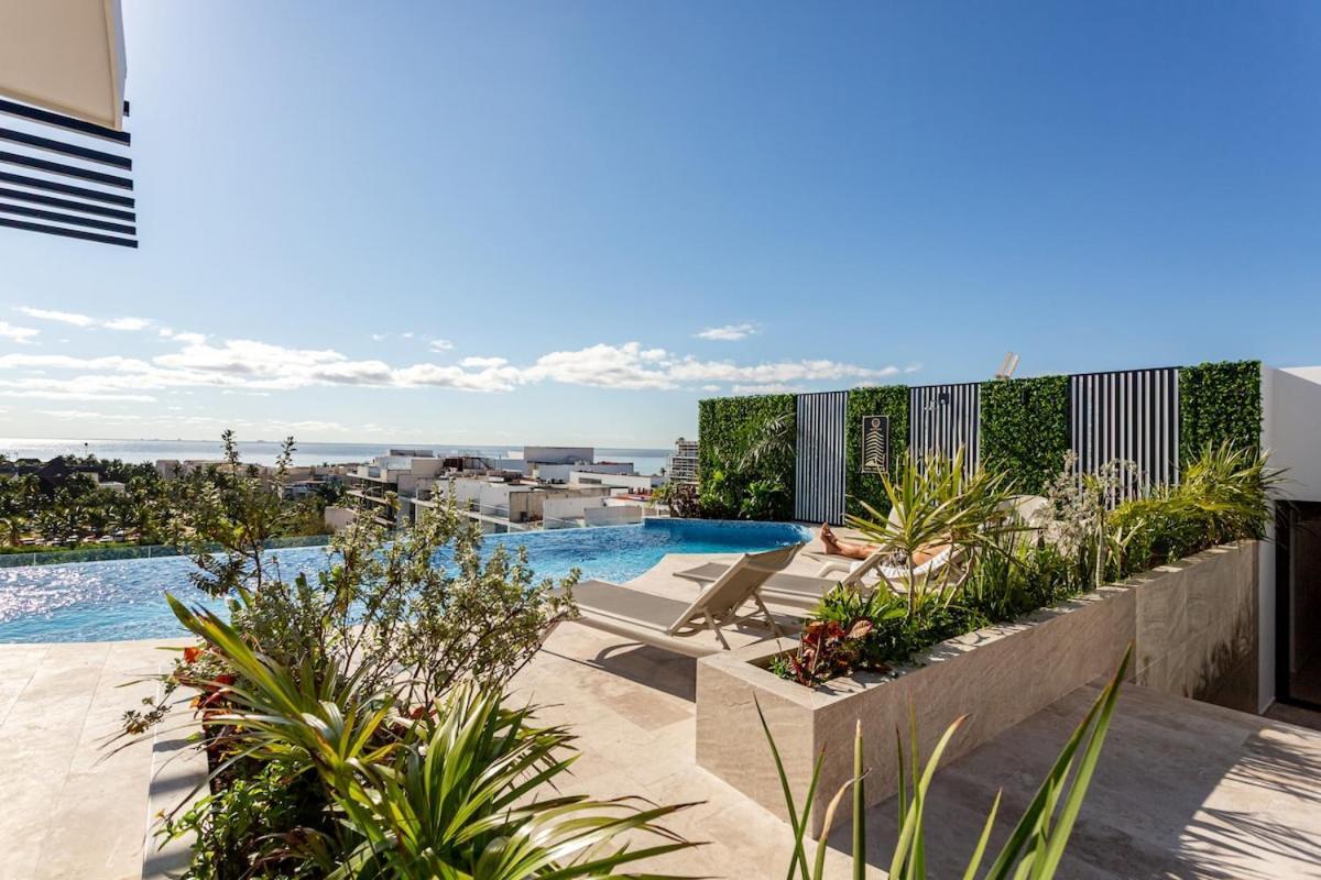 Nature View Steps From The Caribbean Sea